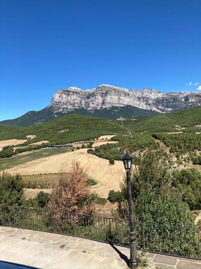 Vistas A La Montana En Un Pueblo Con Encanto. El Pueyo de Araguás Exteriér fotografie
